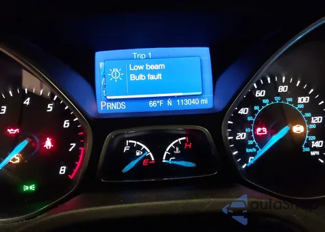 2013 Ford Focus Se z USA, uszkodzony, nr VIN 1FADP3F26DL232250